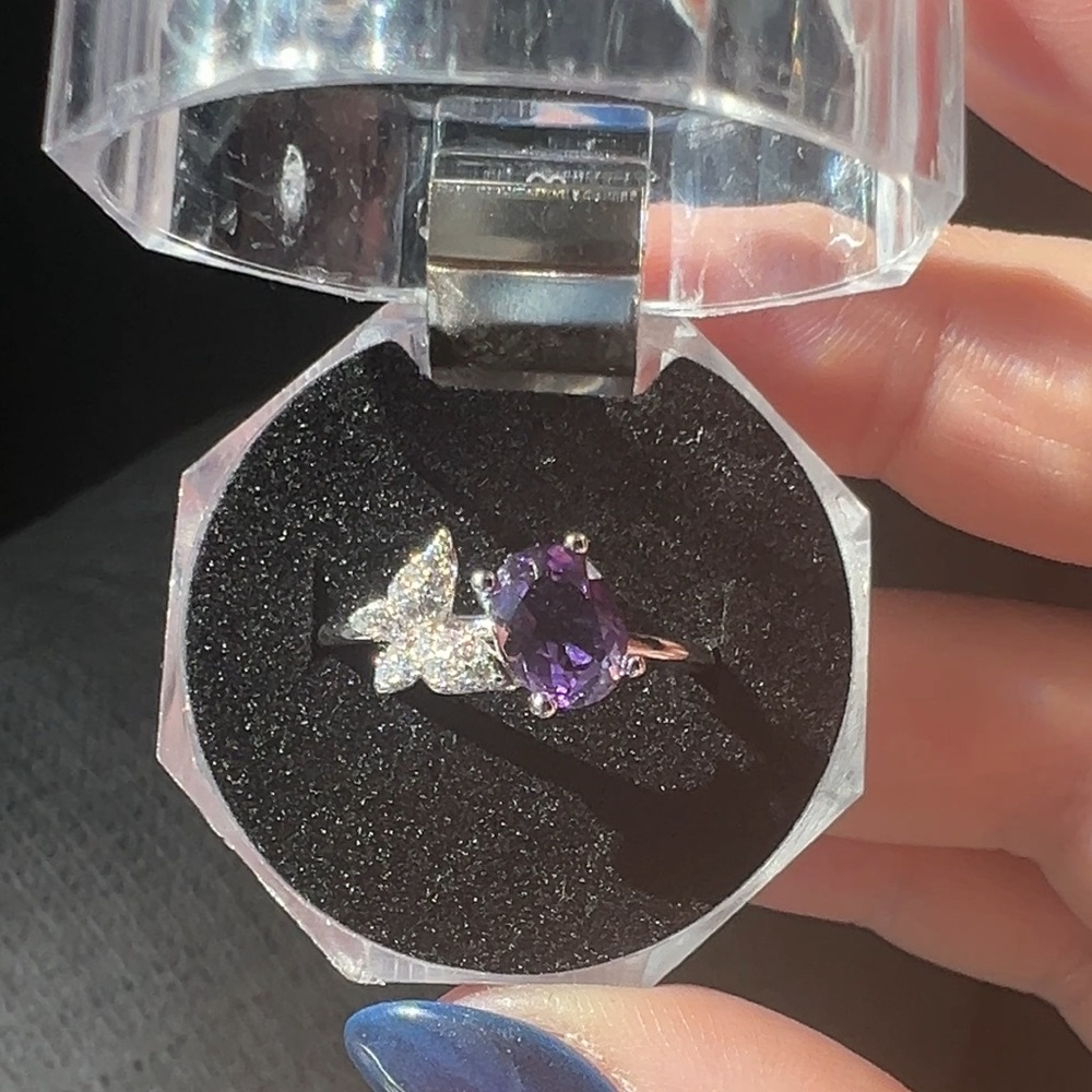 Elegant Amethyst Gemstone Ring